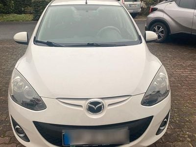Gebraucht Mazda 2 Center-Line 75 PS (55 kW) 2012 Weiß Kleinwagen