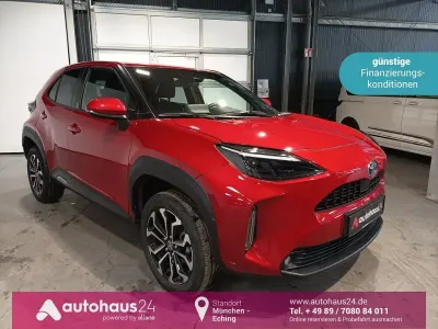 Gebraucht Toyota Yaris Cross Team 116 PS (85 kW) 2024 Rot SUV