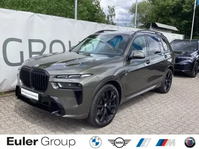 Gebraucht BMW X7 M Sport 352 PS (258 kW) 2023 Gruen SUV