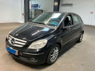 Mercedes B180