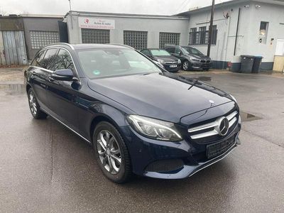 Gebraucht Mercedes C250 Avantgarde 204 PS (150 kW) 2016 Blau Kombi