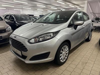 Gebraucht Ford Fiesta 80 PS (58 kW) 2015 Silber Kleinwagen