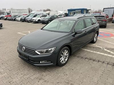 Grau Gebraucht 2015 VW Passat Comfortline Kombi | 8.450 € (Superpreis)