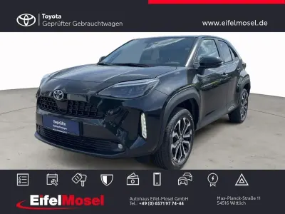 Gebraucht Toyota Yaris Connect Style 116 PS (85 kW) 2024 Schwarz Kleinwagen