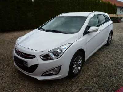 Gebraucht Hyundai i40 Edition 136 PS (100 kW) 2014 Weiß Kombi