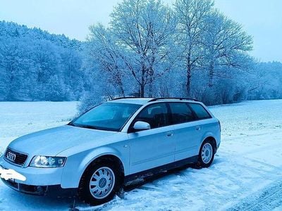 Silber Gebraucht 2002 Audi A4 Kombi | 3.400 €