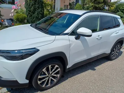 Gebraucht Toyota Corolla Cross 196 PS (144 kW) 2025 Weiß SUV