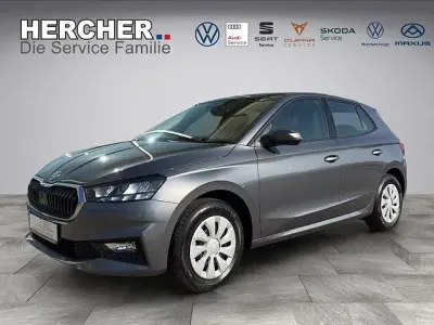 Neu Skoda Fabia Essence 95 PS (69 kW) 2026 Grau Kleinwagen