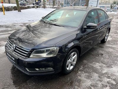 Gebraucht VW Passat Trendline 122 PS (89 kW) 2012 Schwarz Limousine