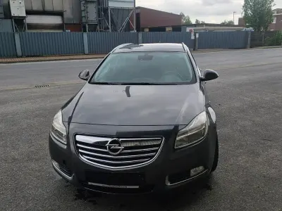 Gebraucht Opel Insignia Innovation 131 PS (96 kW) 2011 Grau Kombi