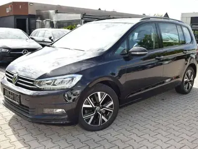 Gebraucht VW Touran Comfortline 150 PS (110 kW) 2020 Deep black perleffekt Van / Kleinbus