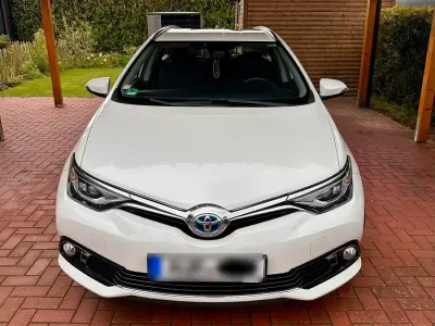 Gebraucht Toyota Auris Hybrid Sport 136 PS (100 kW) 2016 Weiß Kombi