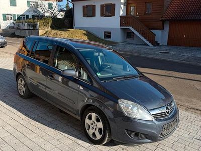 Blau Gebraucht 2008 Opel Zafira Van / Kleinbus | 3.500 € (Etwas zu teuer)