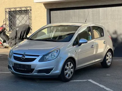 Gebraucht Opel Corsa Edition 86 PS (63 kW) 2010 Silber Kleinwagen