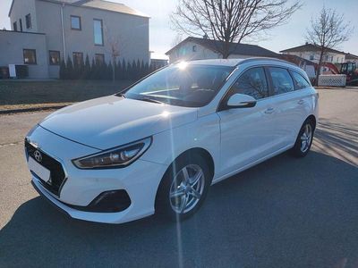 Gebraucht Hyundai i30 Trend 116 PS (85 kW) 2019 Weiß Kombi