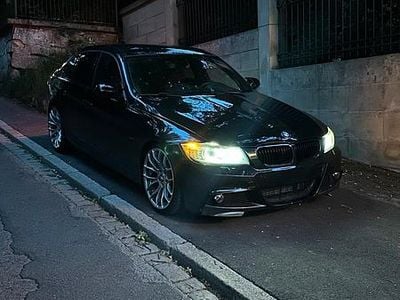 Schwarz Gebraucht 2011 BMW 330 M Sport Limousine | 12.500 €