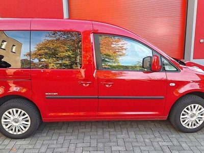 Gebraucht VW Caddy Trendline 102 PS (75 kW) 2014 Rot Van / Kleinbus