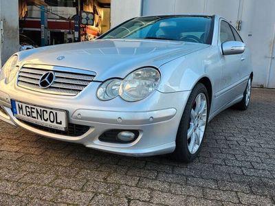 Gebraucht Mercedes C200 163 PS (119 kW) 2007 Silber Coupé