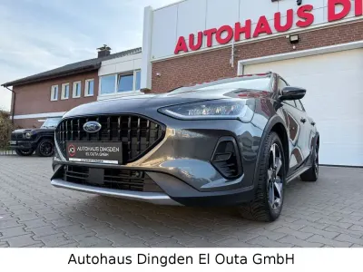 Gebraucht Ford Focus Active X 125 PS (91 kW) 2023 Grau Limousine