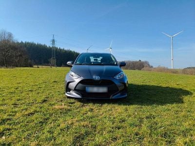 Gebraucht Toyota Yaris Comfort 72 PS (52 kW) 2023 Silber Kleinwagen