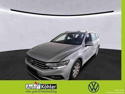 Gebraucht VW Passat 150 PS (110 kW) 2023 Scale silver Kombi