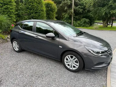 Gebraucht Opel Astra Active 105 PS (77 kW) 2016 Grau Limousine