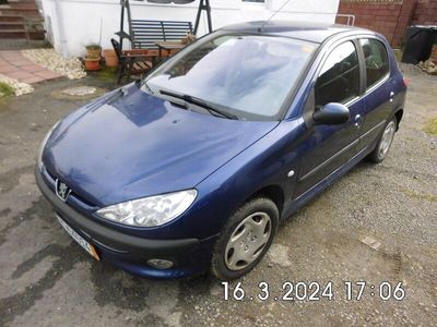 gebraucht Peugeot 206 1.1i 44KW EZ2003 TÜV 03 2026