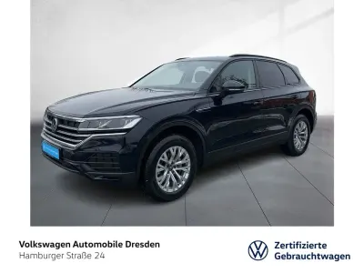 Używany VW Touareg Basis 231 KM (169 kW) 2022 Niebieski SUV