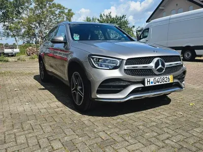 Używany Mercedes GLC220 AMG line 194 KM (142 kW) 2020 Srebrny SUV