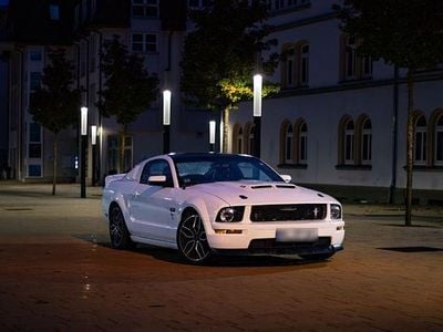 Usata Ford Mustang GT 305 CV (224 kW) 2007 Bianco Coupé