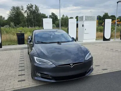 Gebraucht Tesla Model S 309 kW (421 PS) 2017 Kleinwagen