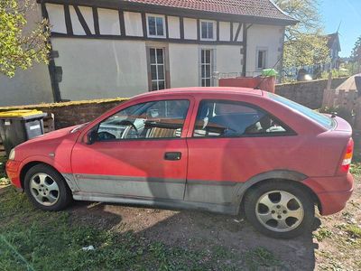 Usata Opel Astra 75 CV (55 kW) 1999 Rosso Utilitaria
