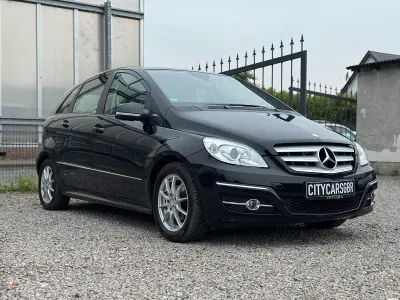 Gebraucht Mercedes B180 116 PS (85 kW) 2009 Schwarz Van / Kleinbus