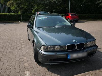BMW 525