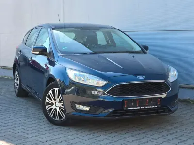 Usata Ford Focus Business Edition 120 CV (88 kW) 2017 Blu Berlina