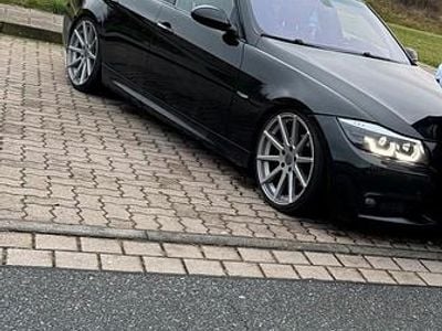 Schwarz Gebraucht 2025 BMW 325 M Sport Limousine | 8.000 €