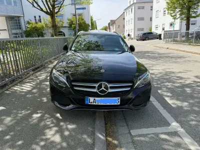 Gebraucht Mercedes C200 Avantgarde 136 PS (100 kW) 2015 Schwarz Limousine