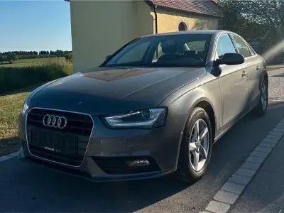 Gebraucht Audi A4 170 PS (125 kW) 2013 Grau Limousine