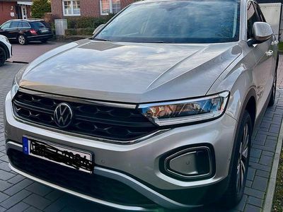 Gebraucht VW T-Roc Move 110 PS (80 kW) 2023 Silber SUV