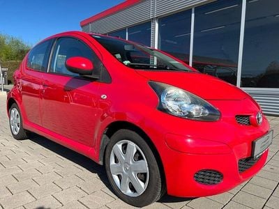 Usata Toyota Aygo Cool 68 CV (50 kW) 2009 Rosso Utilitaria