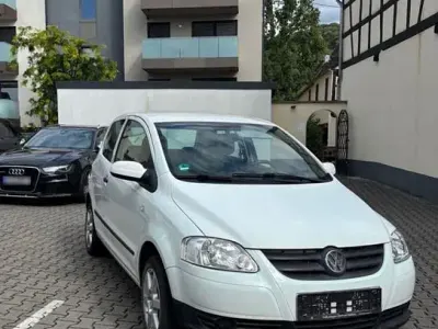 Gebraucht VW Fox 60 PS (44 kW) 2005 Weiß Kleinwagen