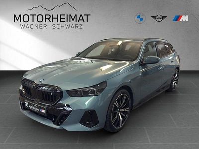 Gebraucht BMW i5 Performance 250 kW (340 PS) 2025 Cape york gruen Kombi