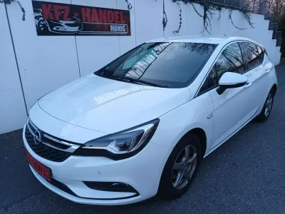 Używany Opel Astra Innovation 150 KM (110 kW) 2019 Biały Sedan/Limuzyna