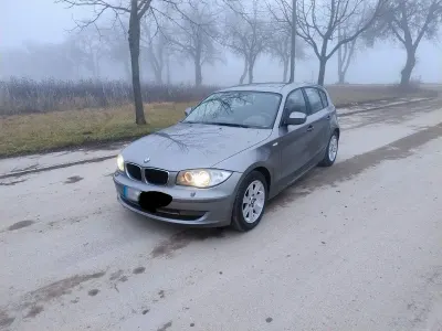 Usata BMW 120 Sport Line 177 CV (130 kW) 2010 Grigio Utilitaria