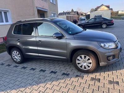 Gebraucht VW Tiguan Sportline 160 PS (117 kW) 2015 Grau SUV
