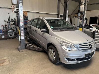 Second-hand Mercedes B170 116 CP (85 kW) 2007 Argintiu Monovolum