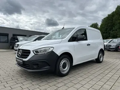Gebraucht Mercedes Citan 112 116 PS (85 kW) 2023 Arktikweiß Van / Kleinbus
