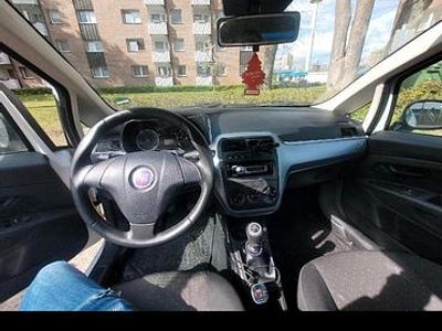 Second-hand Fiat Grande Punto 2009 Alb Hatchback