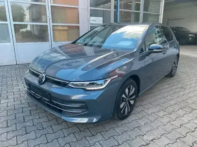 Gebraucht VW Golf VIII Goal 116 PS (85 kW) 2024 Grau Limousine
