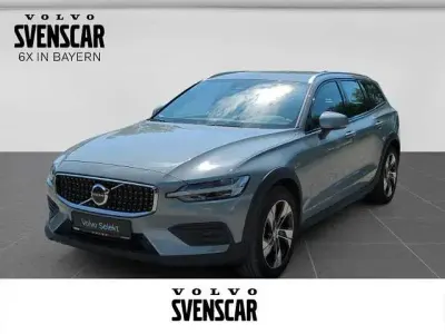 Gebraucht Volvo V60 CC 145 PS (106 kW) 2023 Kombi